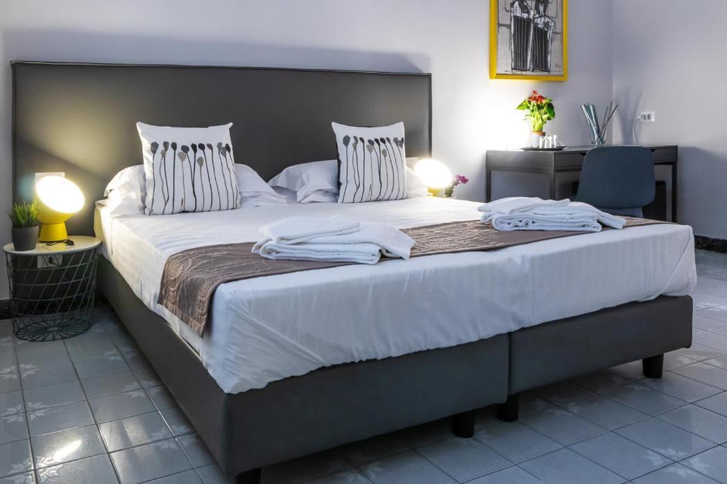 Re Vittorio De Luxe Bed & Breakfast Месина Екстериор снимка